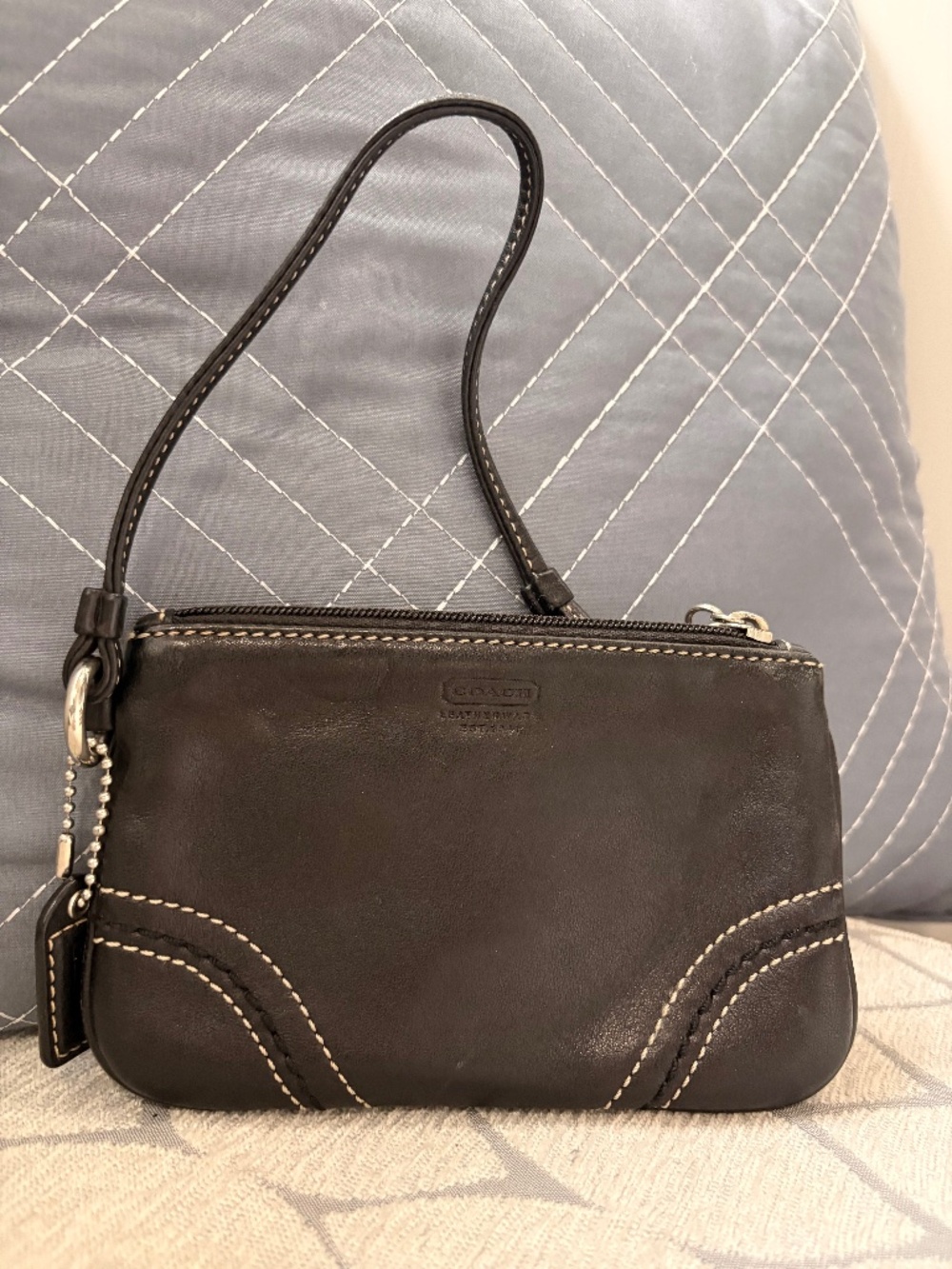 Coach Essental Small Wrsitlet